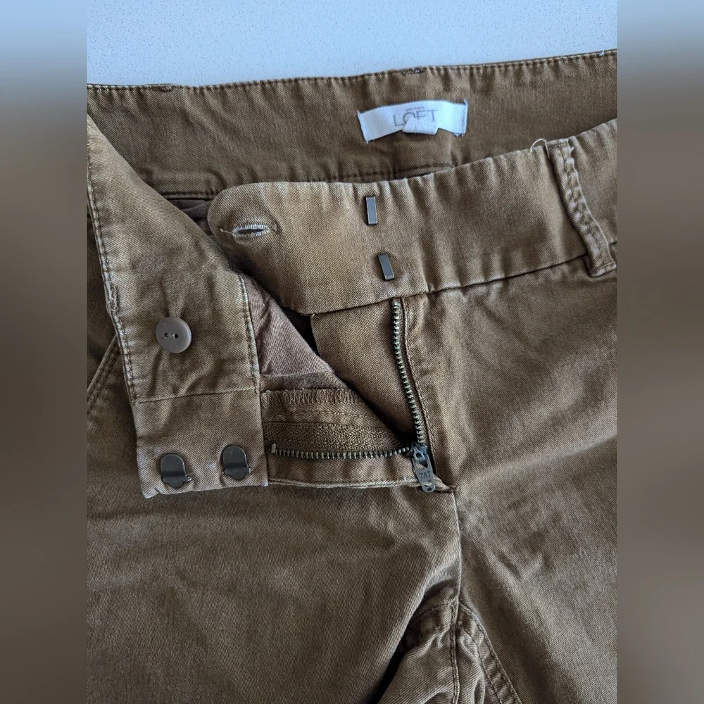 LOFT Women's Tan Chinos - Picture 3 of 9